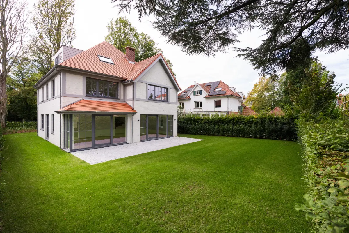 Huis te  huur in Sint-Pieters-Woluwe 1150 7000.00€ 6 slaapkamers 380.00m² - Zoekertje 743685