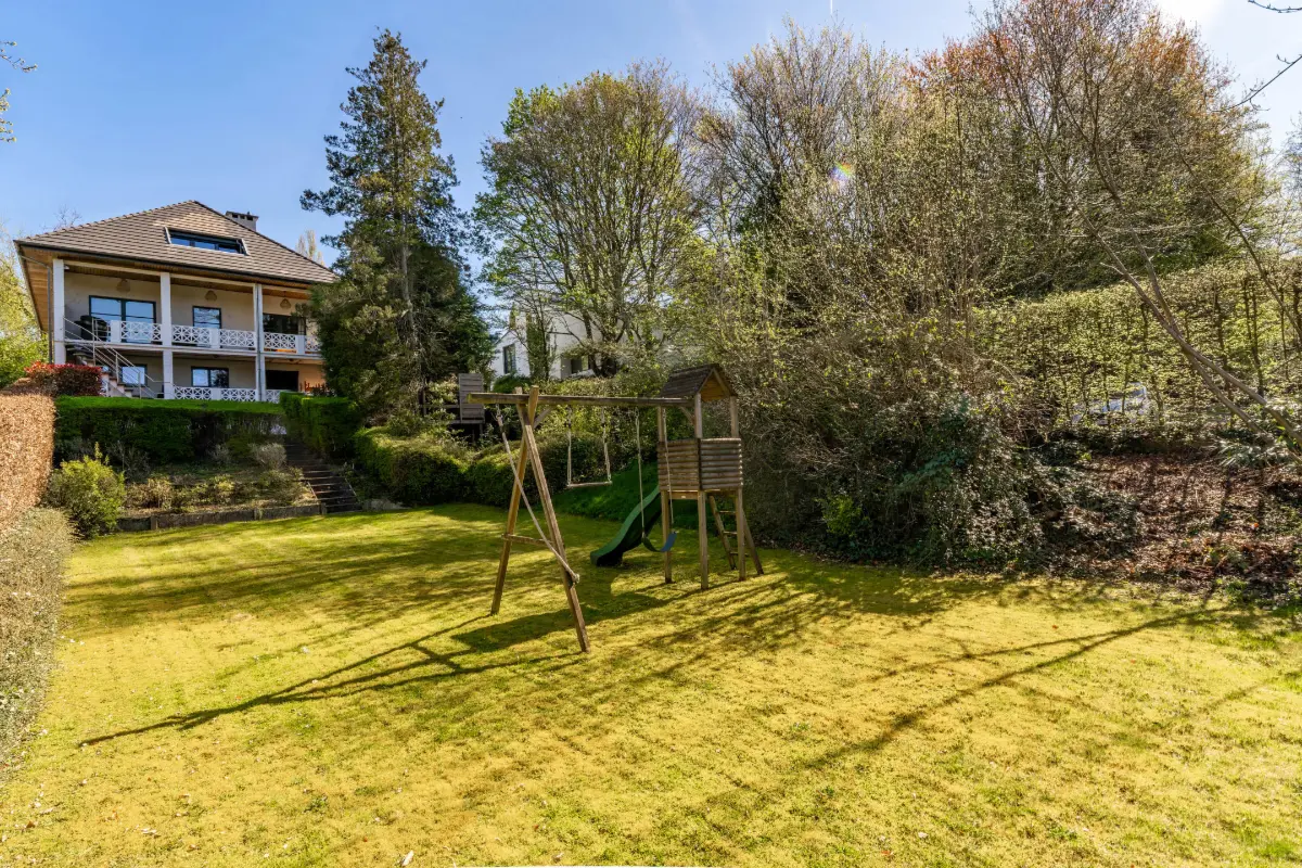 Villa te  koop in Ukkel 1180 1275000.00€ 4 slaapkamers 275.00m² - Zoekertje 743587