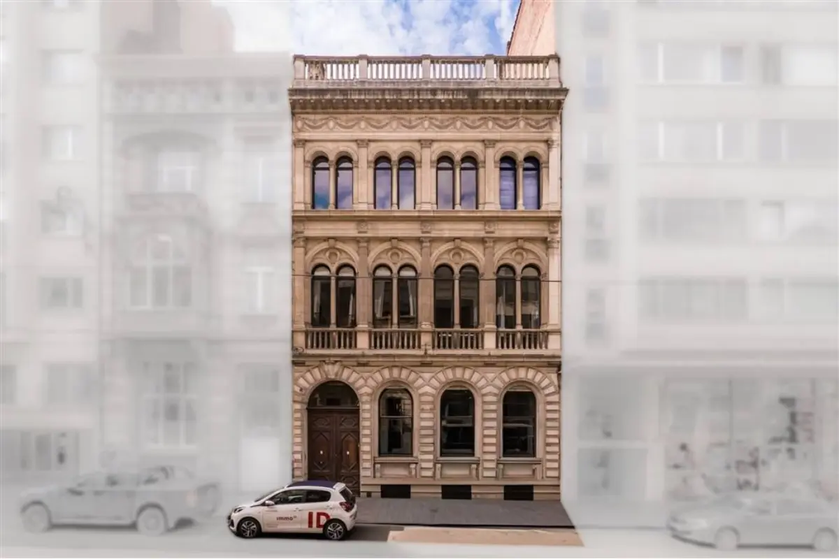 Appartementsgebouw te  koop in Brussel 1000 2700000.00€  slaapkamers m² - Zoekertje 743740