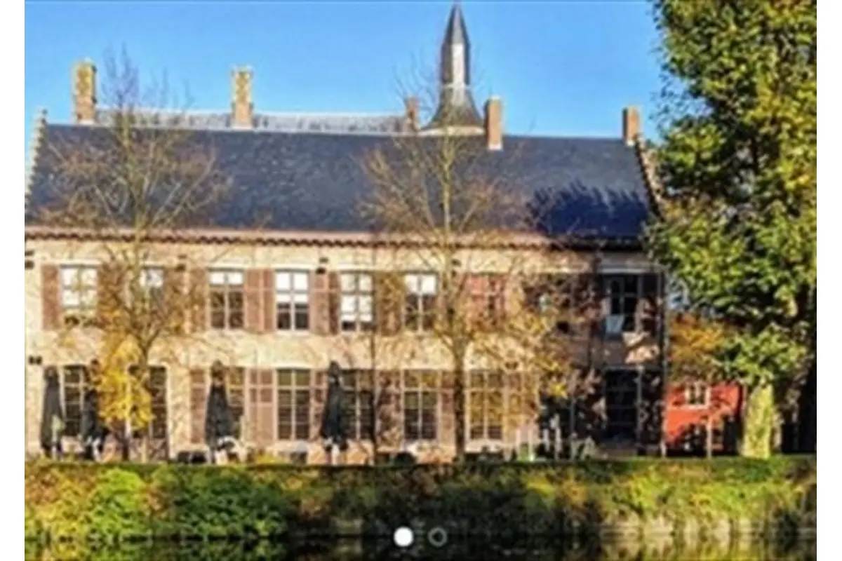 Château à vendre à Saint-Nicolas 9100 1.00€ 1 chambres 1360.00m² - annonce 744199