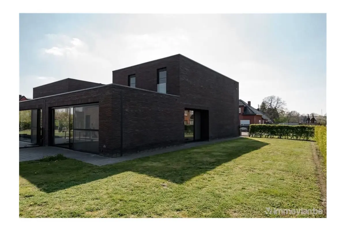 Huis te  huur in Overpelt 3900 1200.00€ 3 slaapkamers 185.00m² - Zoekertje 743606