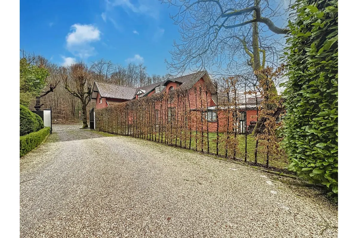 Huis te  in Hoeilaart 1560 2250.00€ 3 slaapkamers 160.00m² - Zoekertje 744075