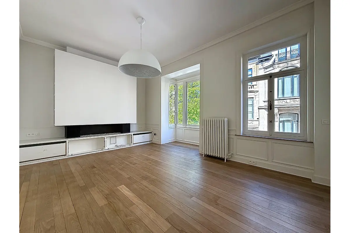 Huis te  in Elsene 1050 3600.00€ 4 slaapkamers 256.00m² - Zoekertje 744087