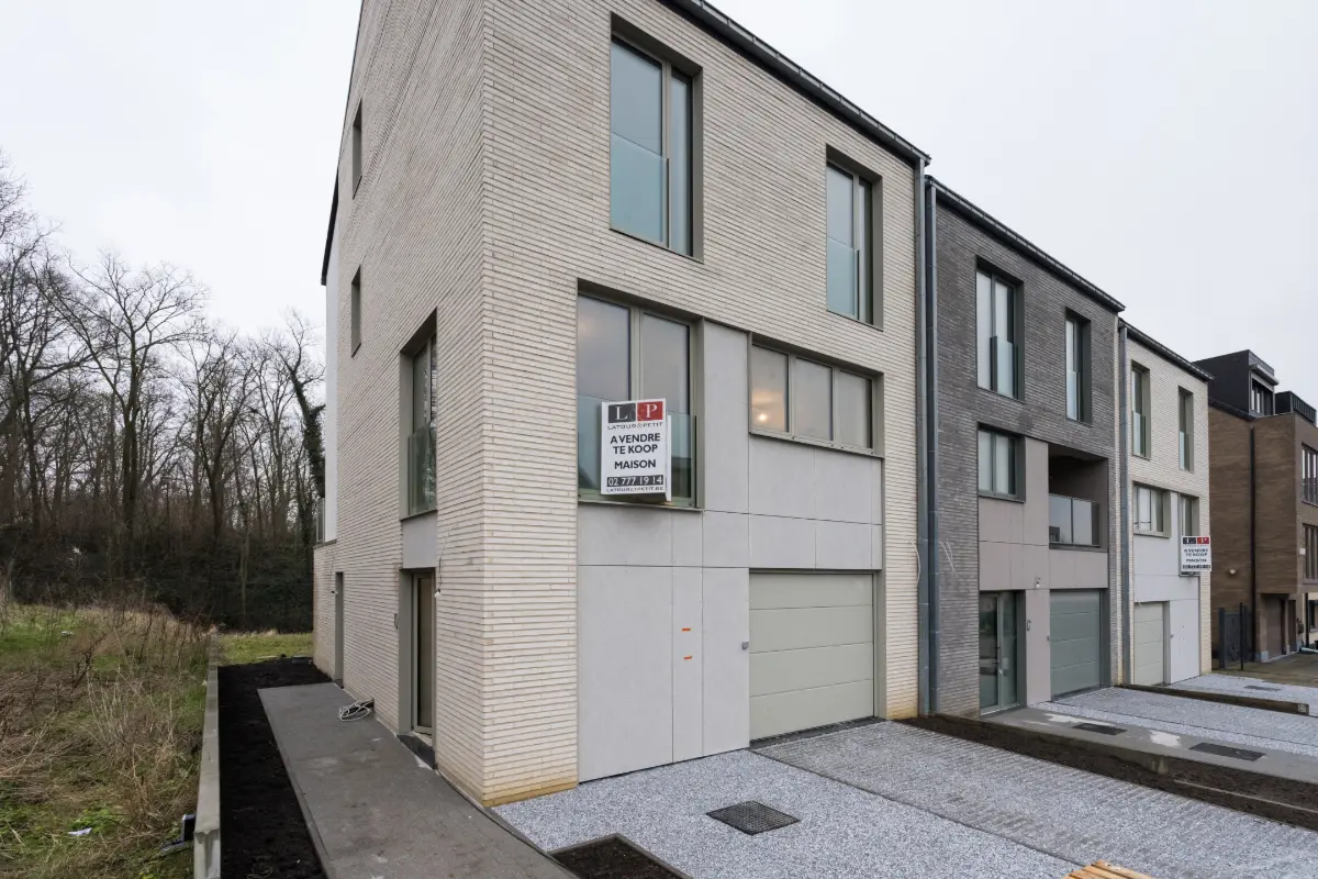 Huis te  koop in Neder-Over-Heembeek 1120 770000.00€ 4 slaapkamers 271.00m² - Zoekertje 743693