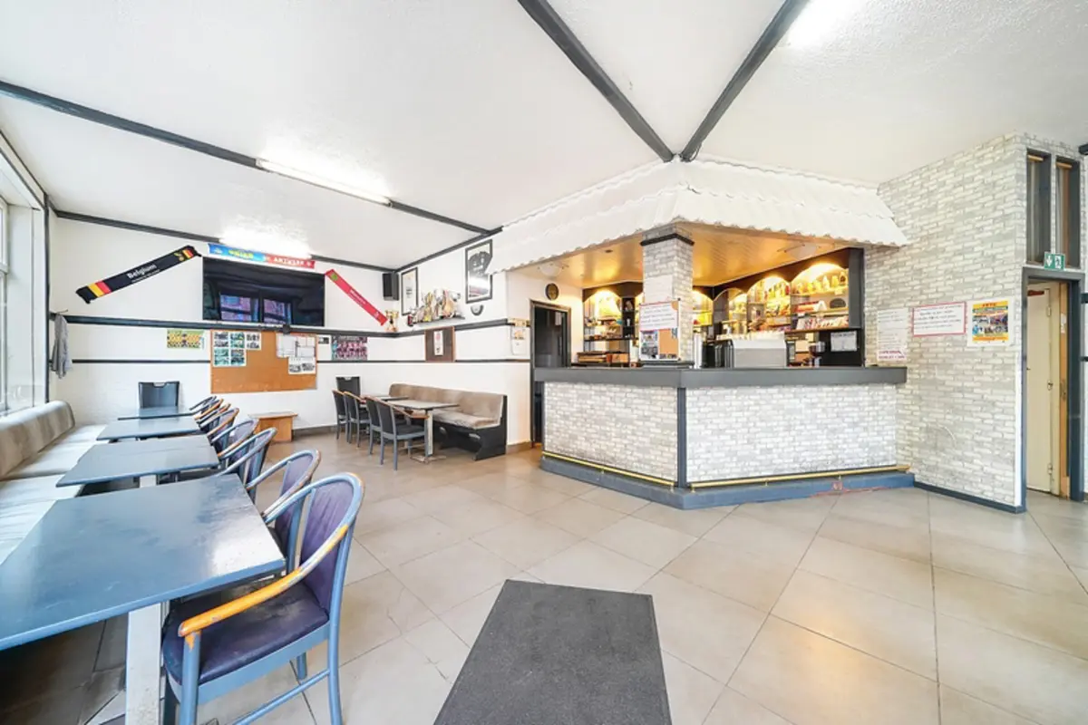 Handelszaak te  koop in Schaarbeek 1030 235000.00€  slaapkamers 84.00m² - Zoekertje 744458