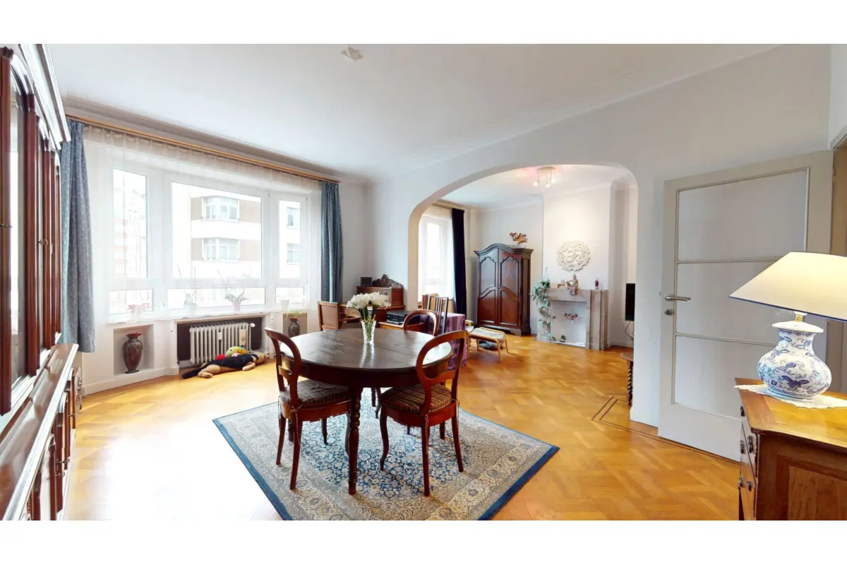 Appartement à  à Woluwe-Saint-Lambert 1200 490000.00€ 3 chambres 135.00m² - annonce 744529