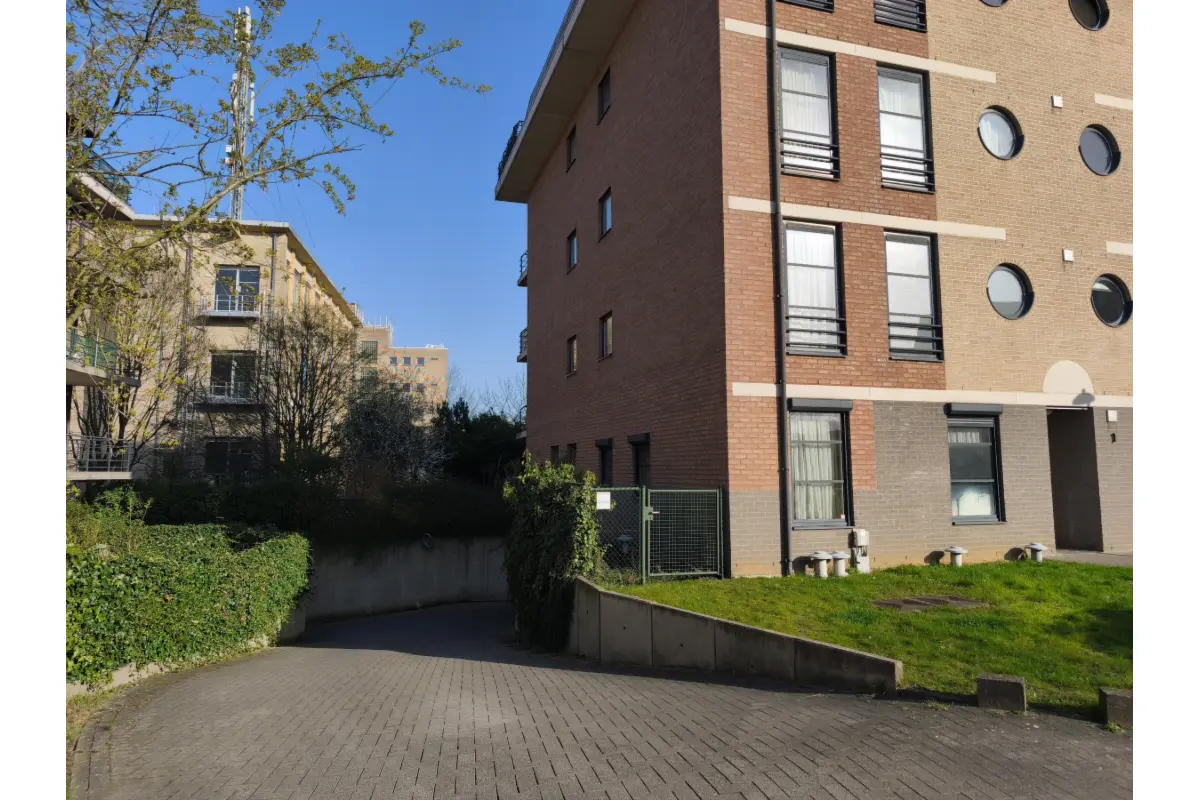 Box te  koop in Sint-Agatha-Berchem 1082 36000.00€  slaapkamers m² - Zoekertje 744707