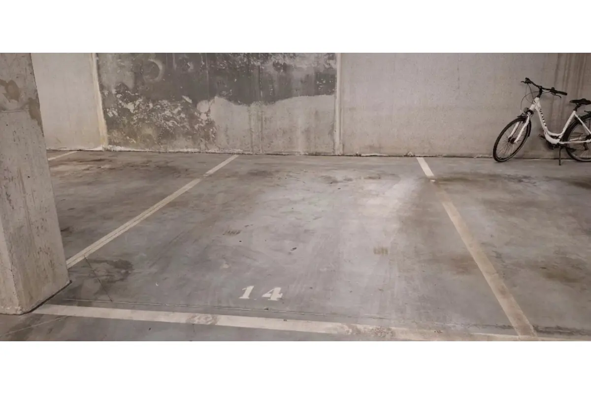Parking te  in Waterloo 1410 25000.00€  slaapkamers m² - Zoekertje 744598