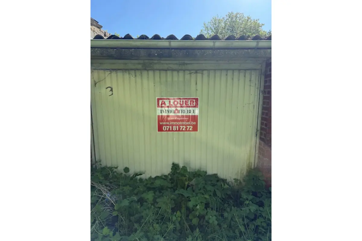 Parking & garage te  huur in Fontaine-l'Evêque 6140 85.00€  slaapkamers m² - Zoekertje 744536