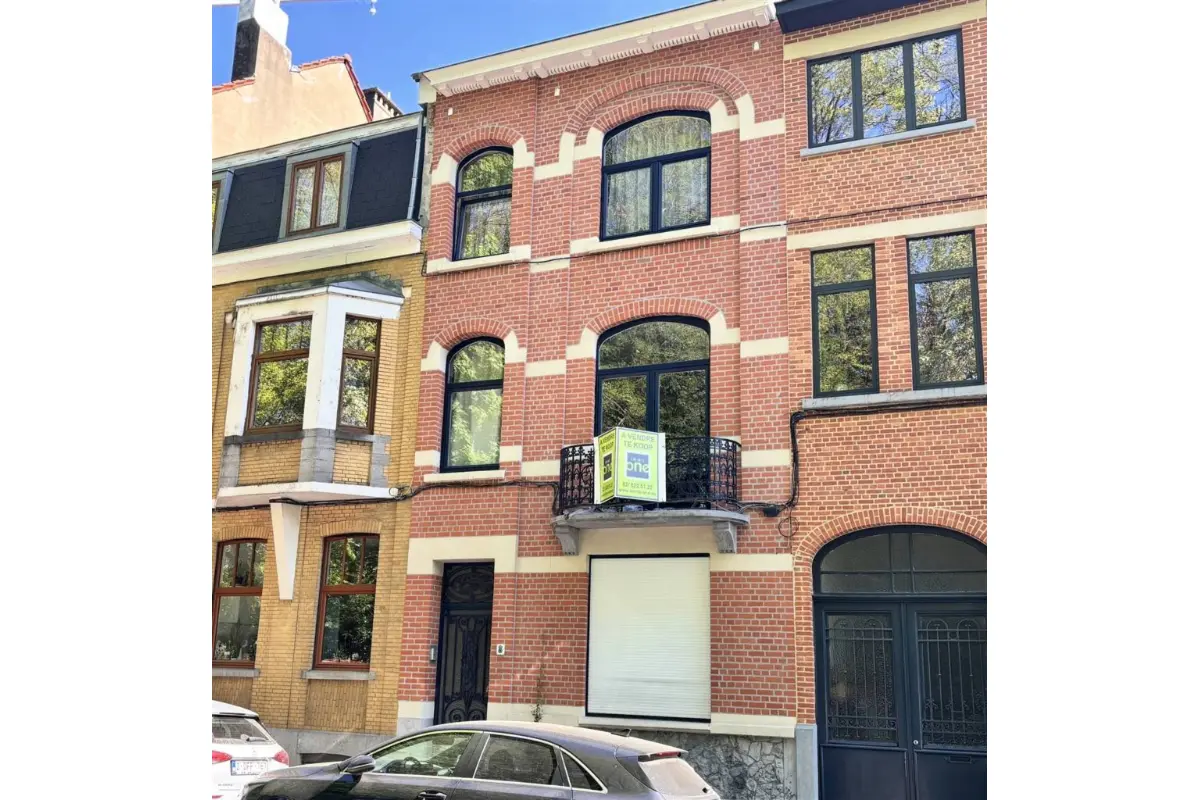 Huis te  koop in Anderlecht 1070 569000.00€ 6 slaapkamers 265.00m² - Zoekertje 744877