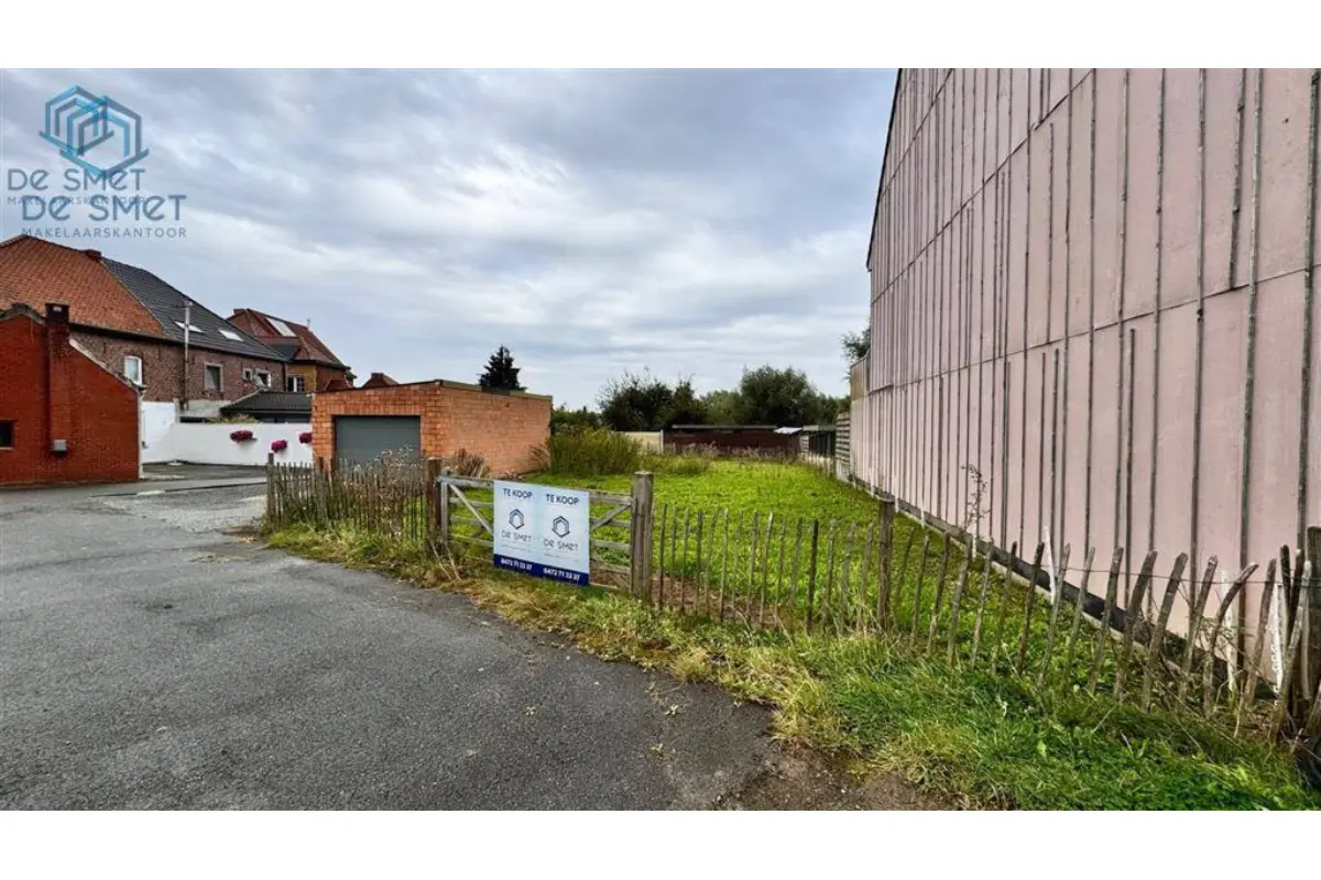 Grond te  koop in Viane 9500 124900.00€  slaapkamers m² - Zoekertje 745265