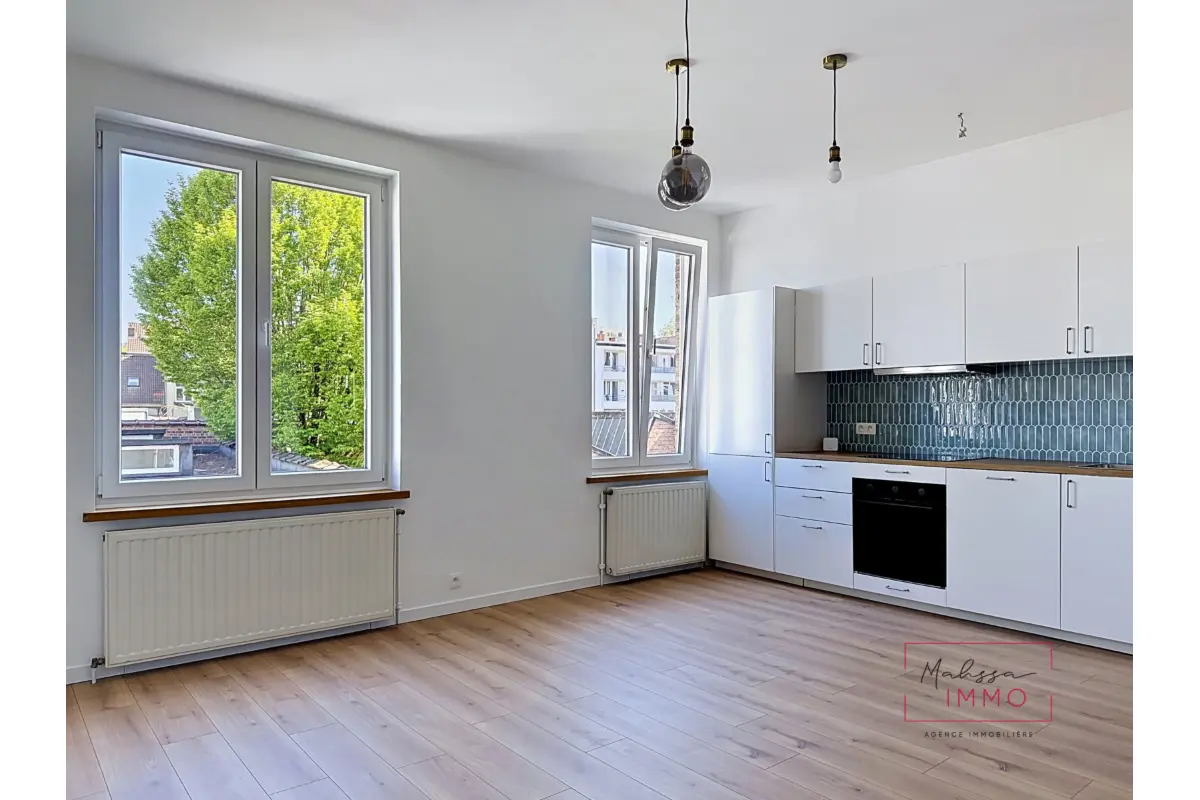 Appartement te  huur in Schaarbeek 1030 1250.00€ 2 slaapkamers 67.00m² - Zoekertje 745968