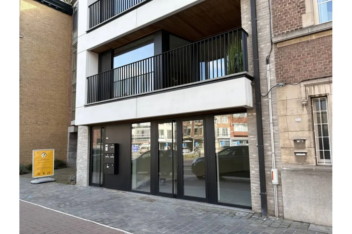 Commerce à louer à Brasschaat 2930 1275.00€  chambres 109.00m² - annonce 745605