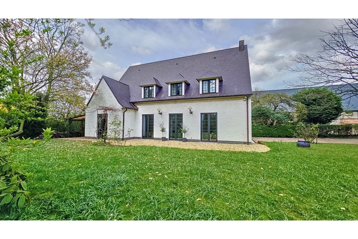 Huis te  huur in Sint-Pieters-Woluwe 1150 3450.00€ 4 slaapkamers 250.00m² - Zoekertje 745975