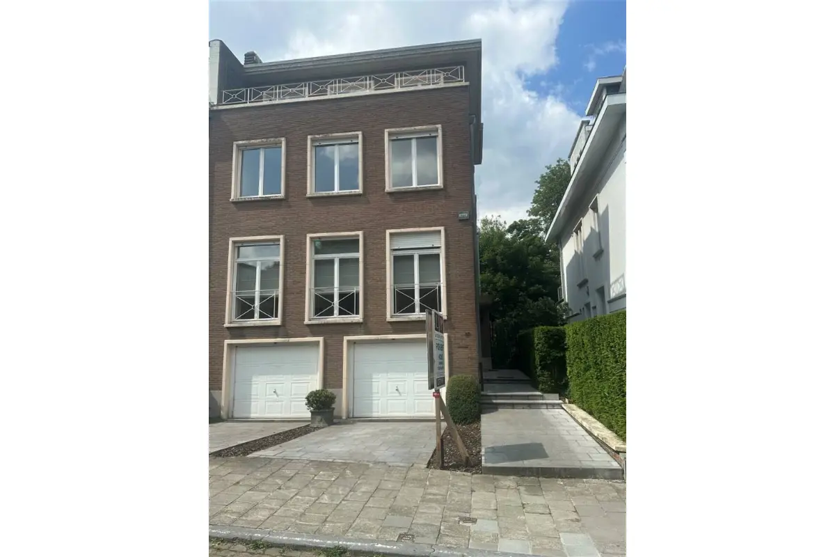Maison à louer à Bruxelles 1000 3600.00€ 6 chambres 330.00m² - annonce 745914