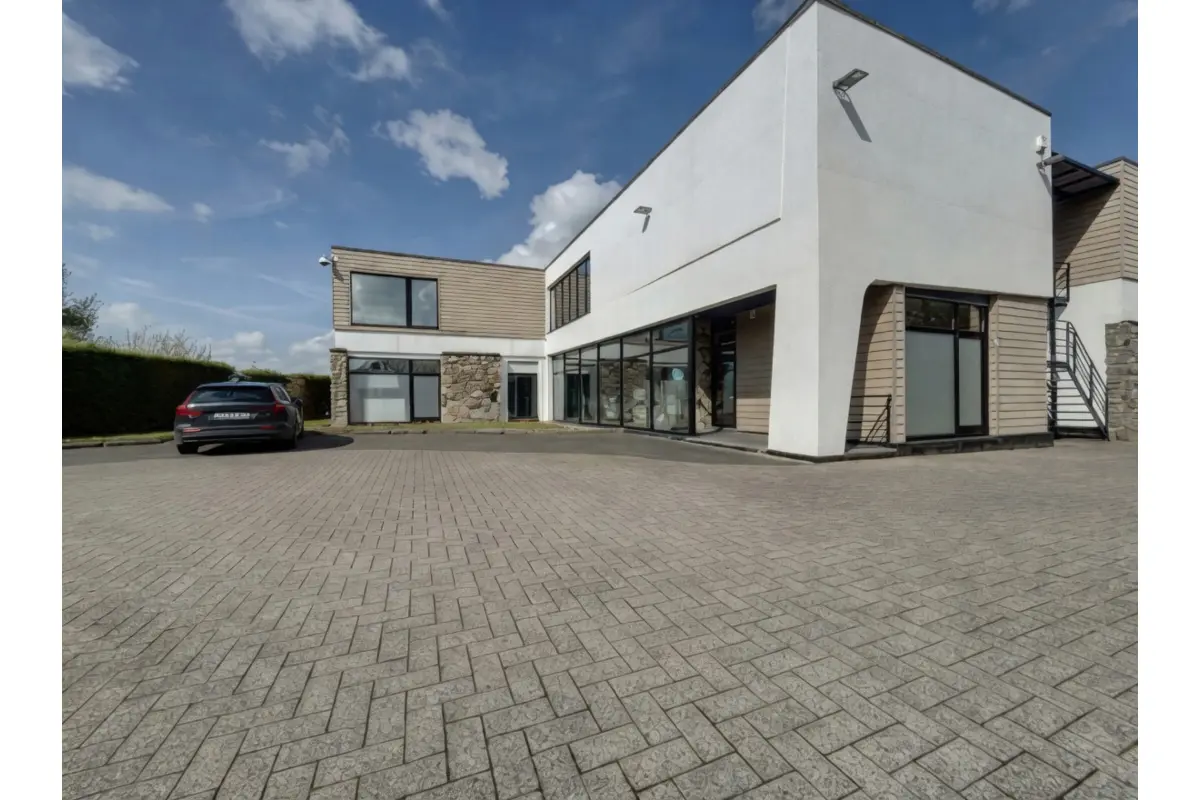 Commerce à louer à Waremme 4300 700.00€  chambres 130.00m² - annonce 745321