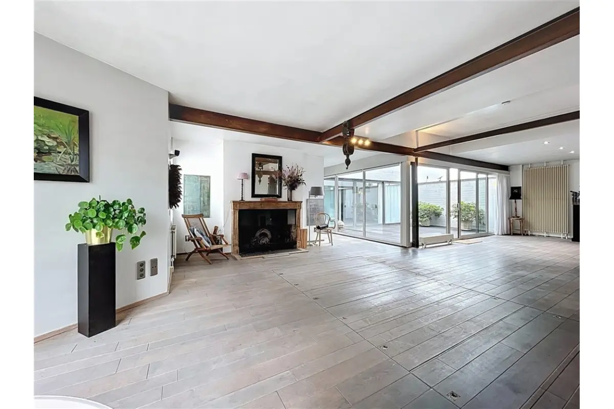 Commerce à vendre à Saint-Nicolas 9100 799000.00€ 6 chambres 460.00m² - annonce 745440