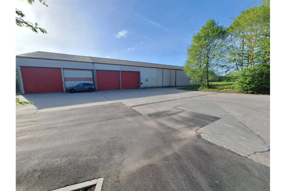 Commerce à louer à Bellegem 8510 700.00€  chambres m² - annonce 745546