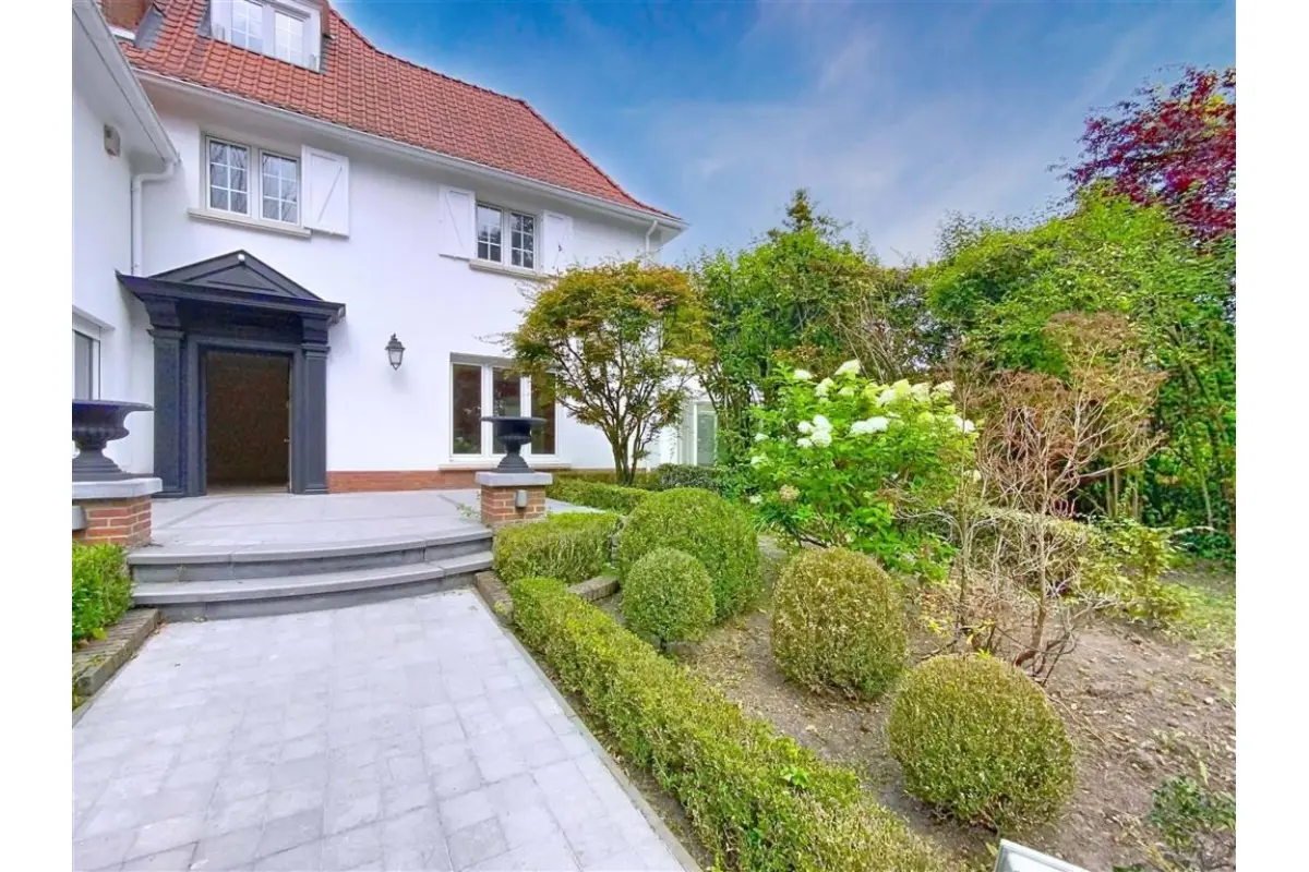 Villa te  in Ukkel 1180 2300000.00€ 6 slaapkamers 773.00m² - Zoekertje 746187
