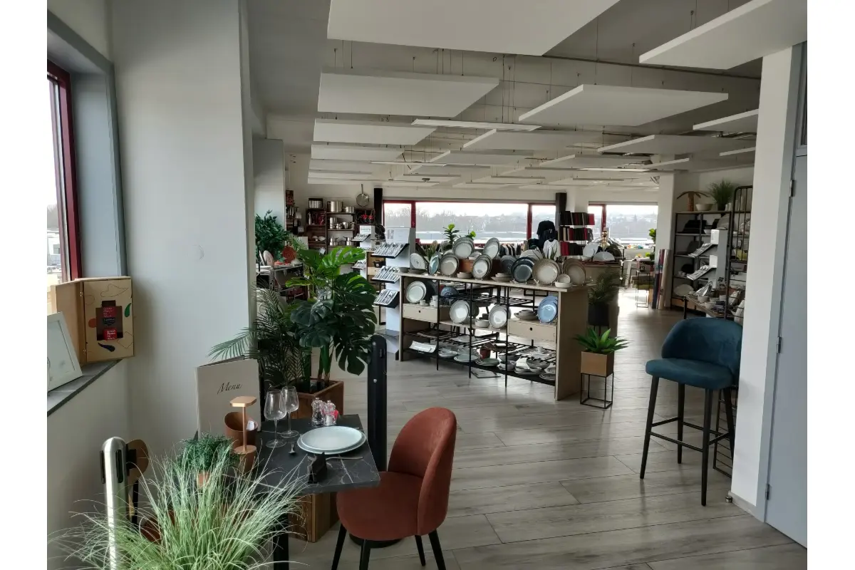 Commerce à louer à Machelen 1830 2230.21€  chambres 214.00m² - annonce 745447