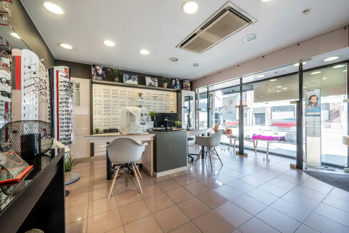 Commerce à vendre à La Louvière 7100 160000.00€  chambres 97.00m² - annonce 745515