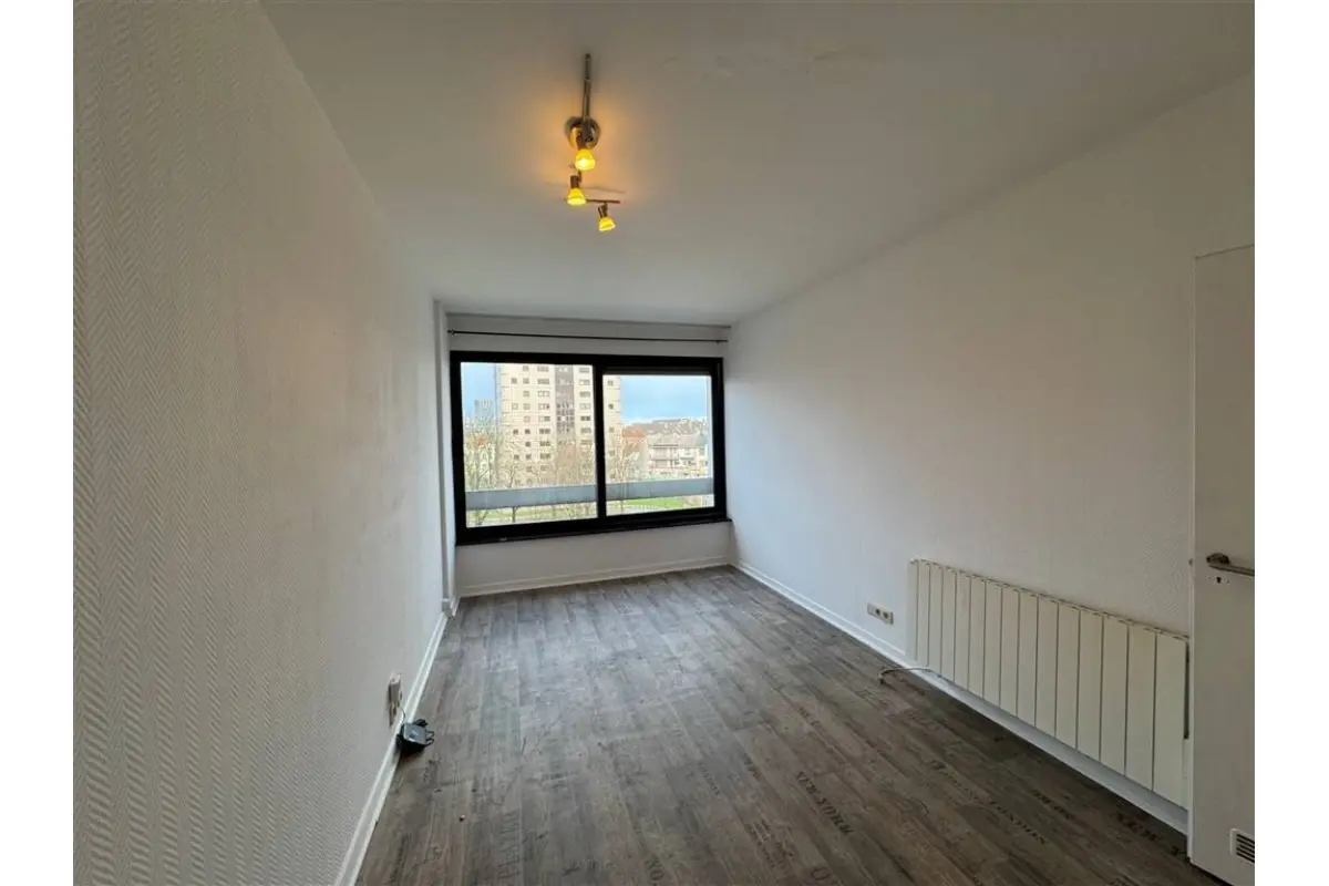 Appartement te  koop in Sint-Gillis 1060 88000.00€ 1 slaapkamers 22.00m² - Zoekertje 745196
