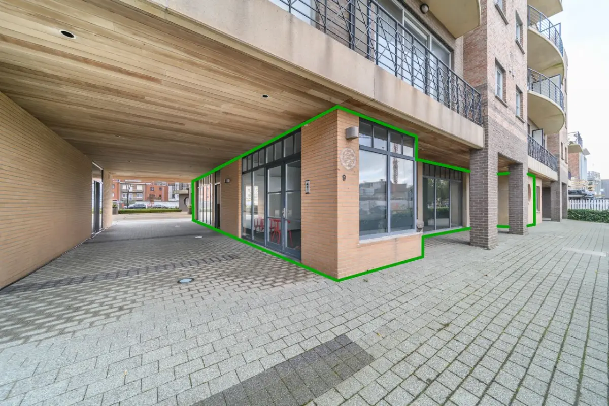 Commerce à vendre à Coxyde 8670 365000.00€  chambres m² - annonce 745715