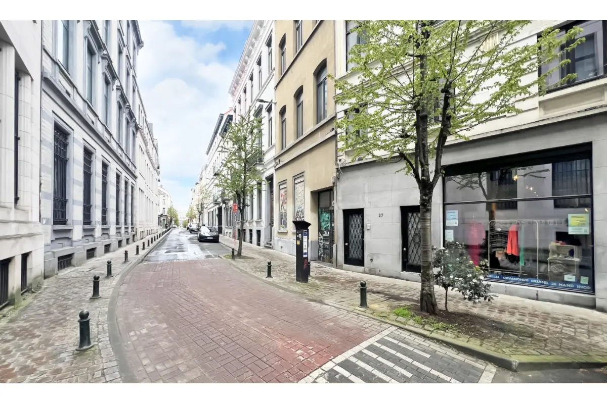 Handelszaak te  koop in Elsene 1050 315000.00€  slaapkamers 55.00m² - Zoekertje 746371