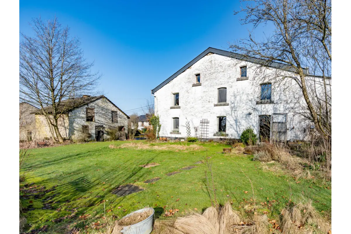 Boerderij te  koop in Houffalize 6660 310000.00€ 2 slaapkamers 256.00m² - Zoekertje 746376