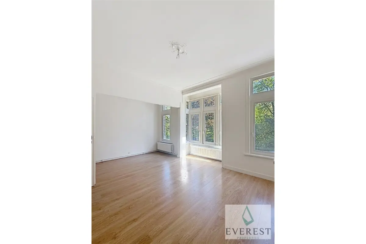 Appartement te  huur in Schaarbeek 1030 1200.00€ 1 slaapkamers 75.00m² - Zoekertje 746452
