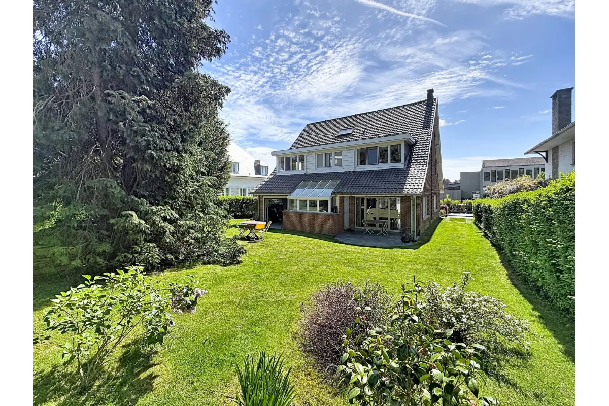 Villa te  koop in Laken 1020 690000.00€ 4 slaapkamers 254.00m² - Zoekertje 747331