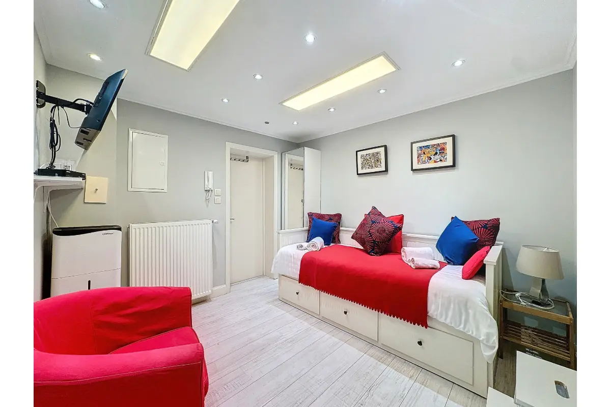 Studio à louer à Bruxelles 1000 909.00€  chambres m² - annonce 747313
