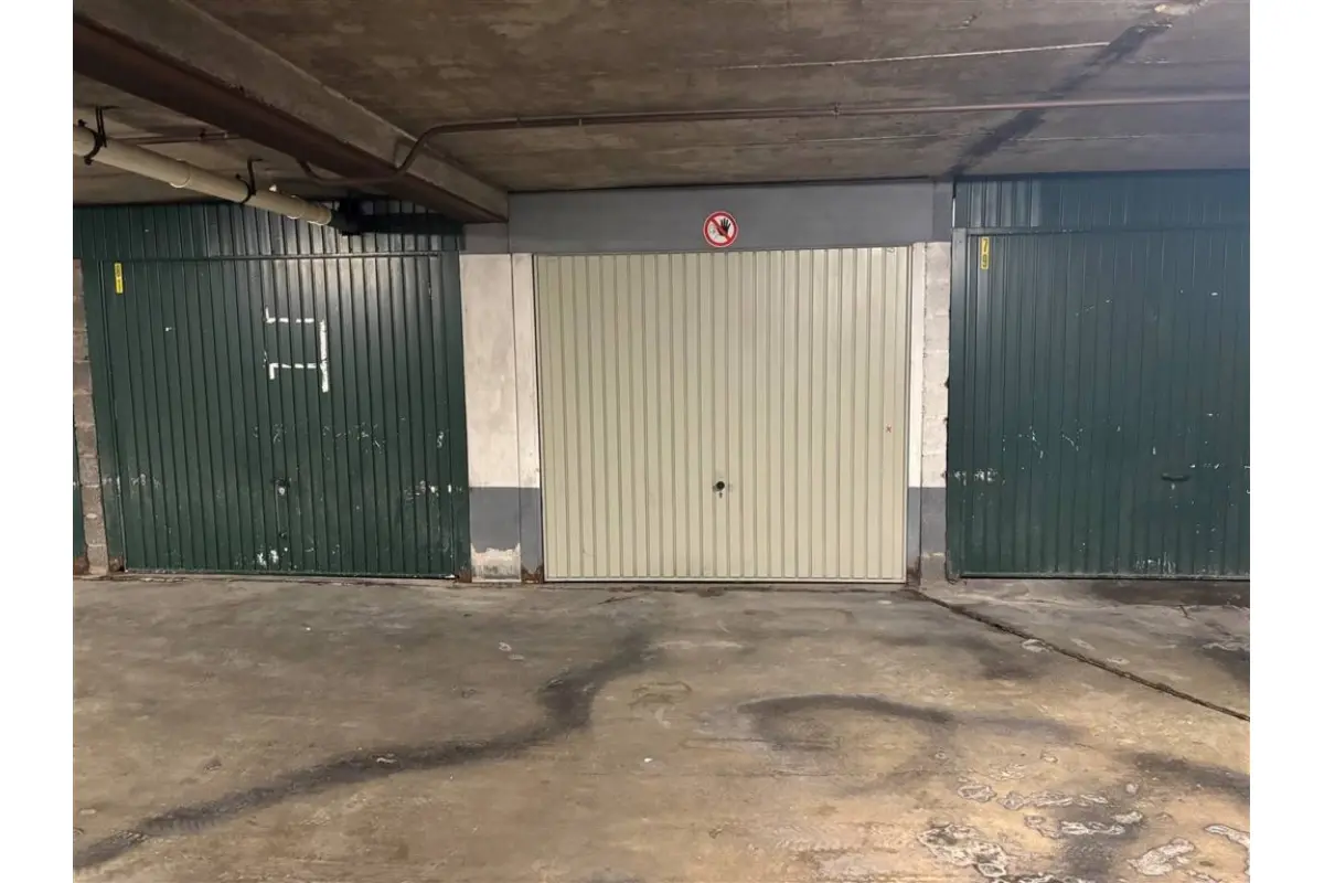 Box à vendre à Deurne 2100 15000.00€  chambres m² - annonce 746930