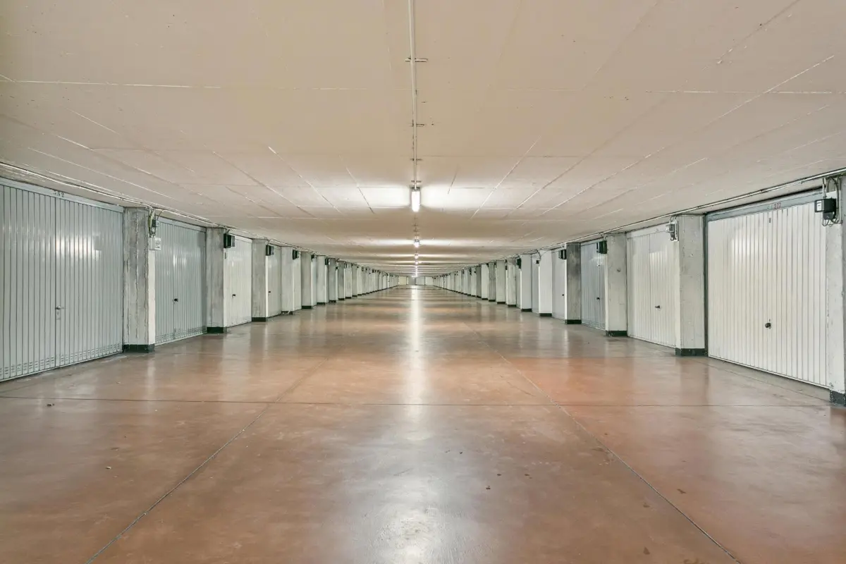 Box à vendre à Molenbeek-Saint-Jean 1080 30000.00€  chambres m² - annonce 746761