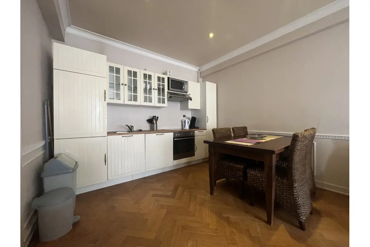 Appartement te  in Elsene 1050 1050.00€ 1 slaapkamers 65.00m² - Zoekertje 747676