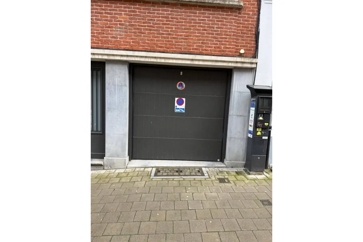 Box à  à Ixelles 1050 150.00€  chambres m² - annonce 748180