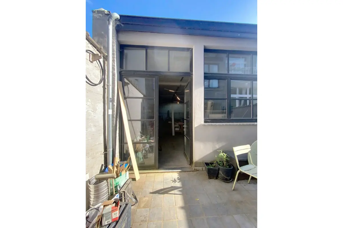 Handelszaak te  huur in Etterbeek 1040 900.00€  slaapkamers m² - Zoekertje 748398