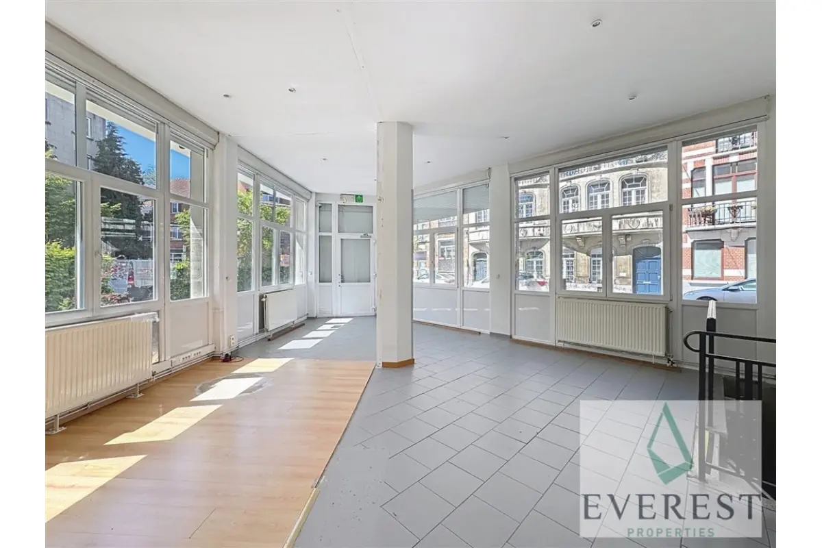 Commerce à louer à Schaerbeek 1030 1800.00€ 1 chambres 103.00m² - annonce 749124