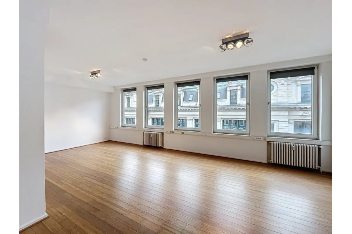 Handelszaak te  huur in Brussel 1000 1200.00€  slaapkamers 140.00m² - Zoekertje 749077