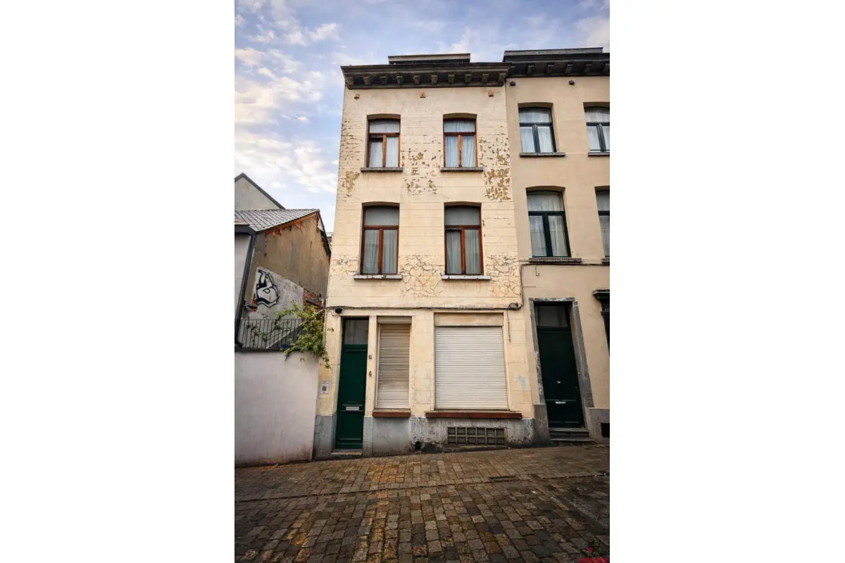Maison à vendre à Bruxelles 1000 330000.00€ 4 chambres m² - annonce 748802