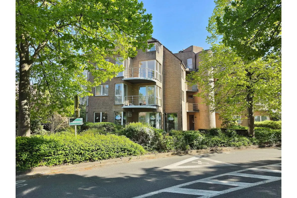 Appartement à louer à Woluwe-Saint-Pierre 1150 1350.00€ 2 chambres 95.00m² - annonce 748690