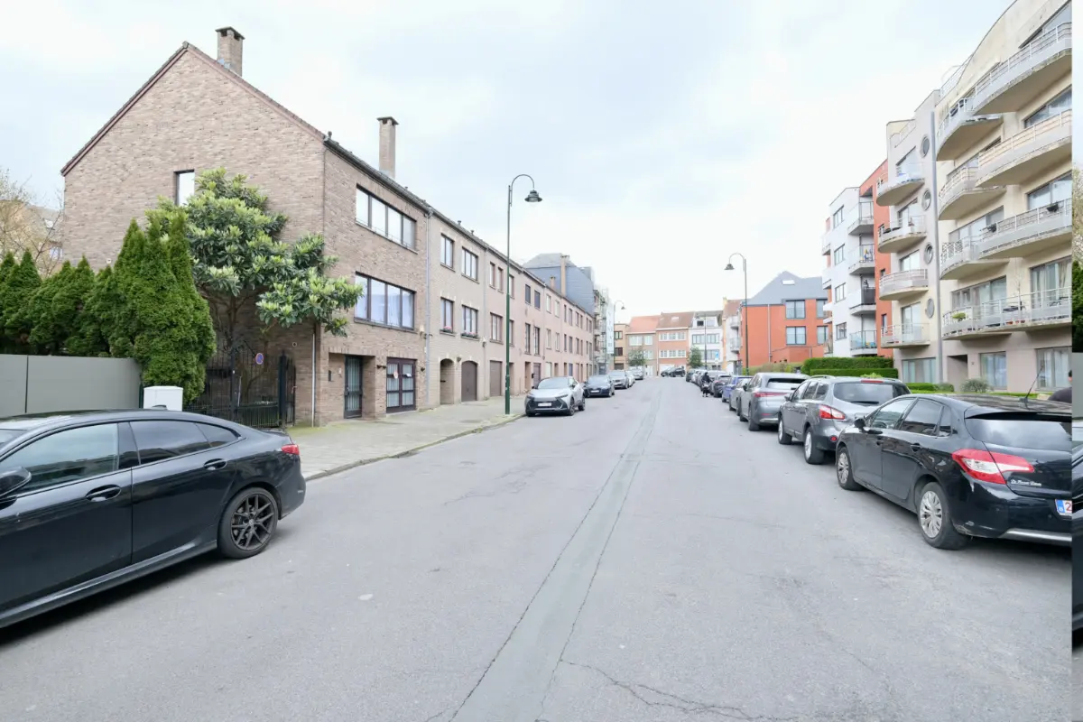 Appartement à vendre à Molenbeek-Saint-Jean 1080 329000.00€ 3 chambres 120.00m² - annonce 750233