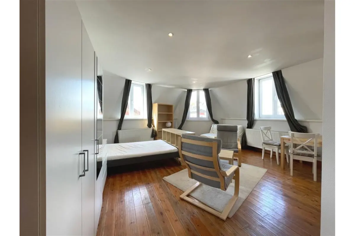Studio à louer à Bruxelles 1000 930.00€  chambres 32.00m² - annonce 749658