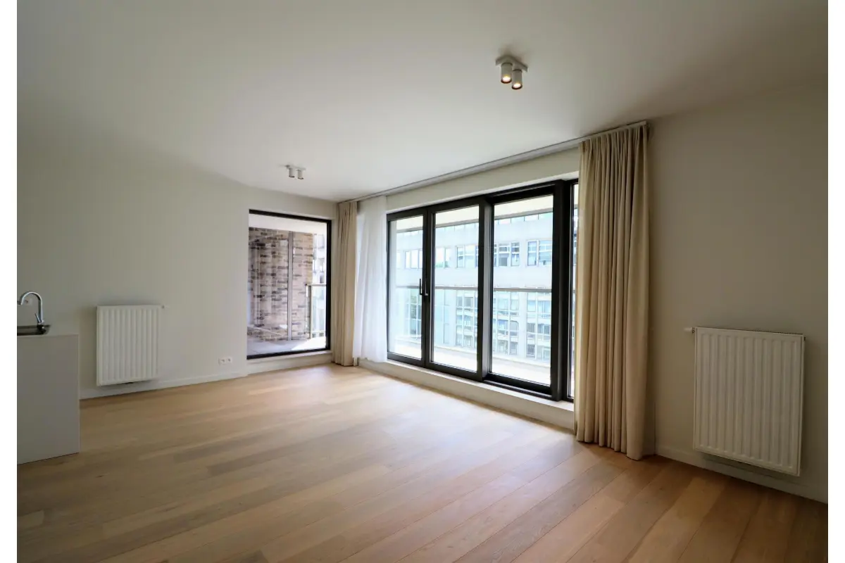 Appartement te  koop in Brussel 1000 440000.00€ 1 slaapkamers 67.00m² - Zoekertje 750187