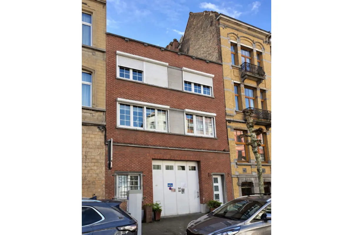 Mixgebouw te  koop in Schaarbeek 1030 680000.00€  slaapkamers 470.00m² - Zoekertje 751165