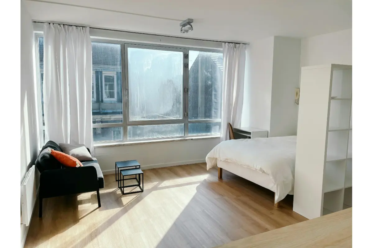 Mixgebouw te  huur in Sint-Gillis 1060 875.00€  slaapkamers m² - Zoekertje 751309