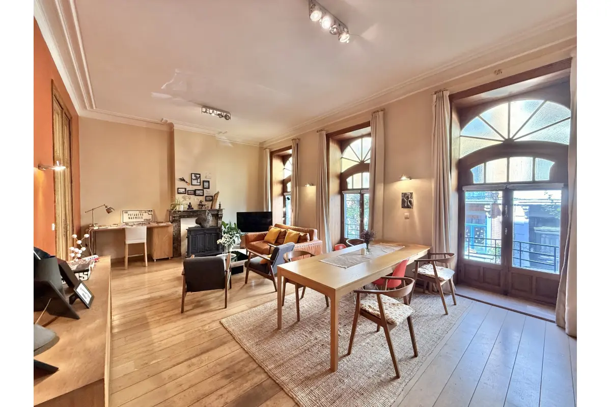 Appartement te  huur in Sint-Joost-ten-Node 1210 2250.00€ 3 slaapkamers 140.00m² - Zoekertje 752499