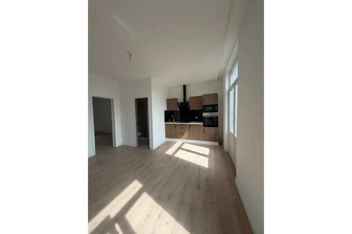 Appartement à vendre à Molenbeek-Saint-Jean 1080 140000.00€ 1 chambres m² - annonce 752618