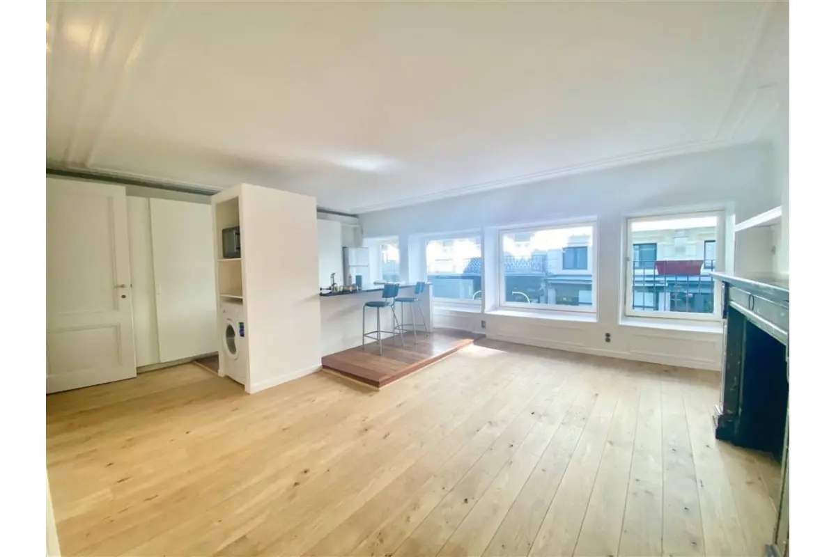 Appartement te  in Brussel 1000 1150.00€ 1 slaapkamers 75.00m² - Zoekertje 751757