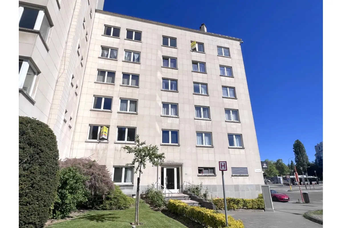 Appartement à  à Woluwe-Saint-Lambert 1200 390000.00€ 3 chambres 123.00m² - annonce 752283